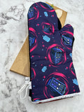 Oven Mitts. Pop Culture. Dr. Who Tardis. Large