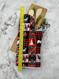 Oven Mitts. Animals. Canada red squares.