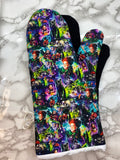 Oven mitts. Pop Culture. Hocus Pocus