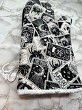 Oven mitts. Tarot Card and Cats