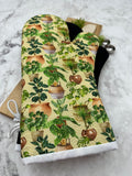Oven Mitts. Plants.