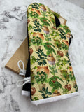 Oven Mitts. Plants.