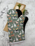 Oven Mitts. Animals. Farm.