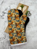 Oven Mitts. Animals. Dogs. Golden Retriever.