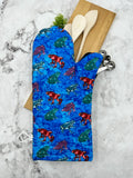 Oven mitts. Animals. Frogs. Blue