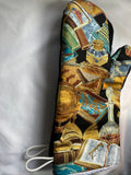 Oven mitts. Life. Books