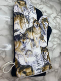 Oven mitts. Animals. Wolf. Wolves