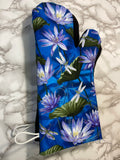 Oven mitts. Animals. Dragonfly