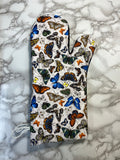 Oven mitts. Animals. Butterflies
