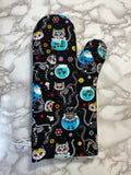 Oven mitts. Animals. Cats and fish bowls sugar skulls