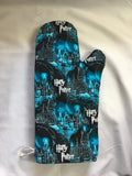 Oven mitts. Pop culture. Harry Potter. Hogwarts. Blue.