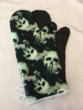 Oven mitts. Pop Culture. P
