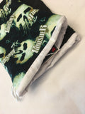Oven mitts. Pop Culture. P