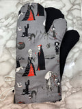 Oven Mitts. Seasonal. Halloween. Vampires