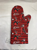 Oven mitts. Pop culture. Harley Quinn.