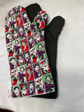 Oven mitts. Pop culture. Harley Quinn & Joker