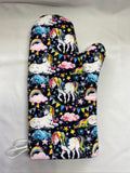 Oven mitts. Animals. Unicorns on blue