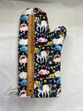 Oven mitts. Animals. Unicorns on blue
