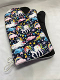 Oven mitts. Animals. Unicorns on blue