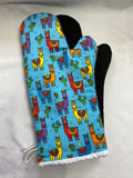 Oven mitts. Animals. Lamas