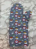 Oven mitts. Sports. Curling