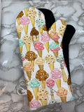 Oven mitts. Food. Ice Cream