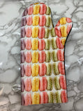 Oven mitts. Food. Macaroons