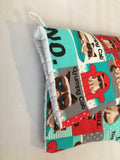 Oven mitts. Pop Culture! Grumpy cat.