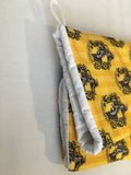 Oven mitts. Pop culture. Harry Potter! Hufflepuff!