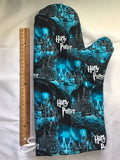 Oven mitts. Pop culture. Harry Potter. Hogwarts. Blue.