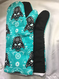 Oven mitts. Pop Culture. Star Wars. Vadar on Teel.