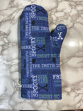 Oven mitts. Pop Culture. X Files.