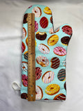 Oven mitts. Food. Donuts. Mint