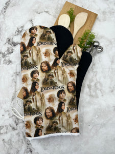 Oven Mitts. Pop culture. Lord of The Rings movie.