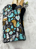 Oven Mitts. Winter. Forest