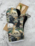 Oven Mitts. Animals. Dogs. Labrador.
