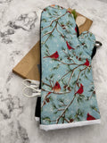 Oven Mitts. Seasonal. Winter Cardinals