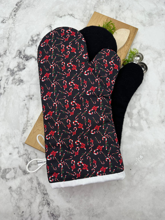 Oven Mitts. Christmas. Candy Canes.