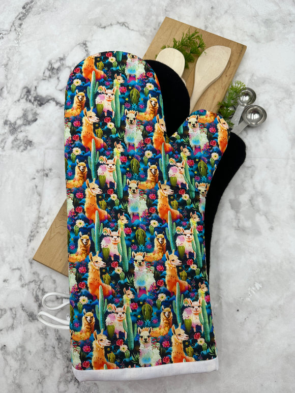 Oven Mitts. Animals. Lamas.