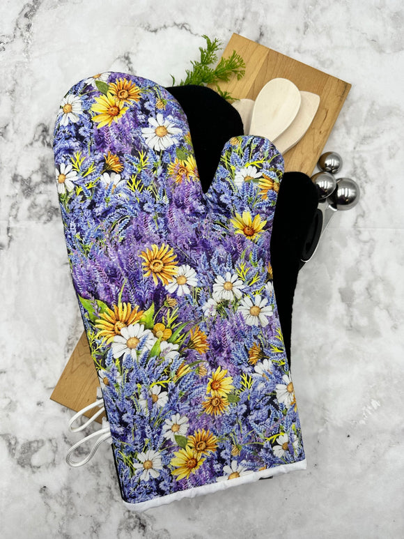 Oven Mitts. Flowers. Lilacs.