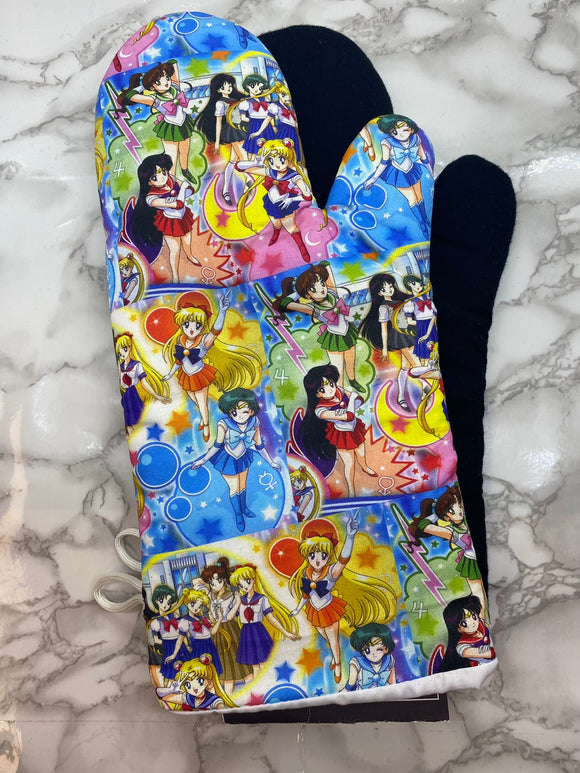 Oven mitts. Pop Culture. SM