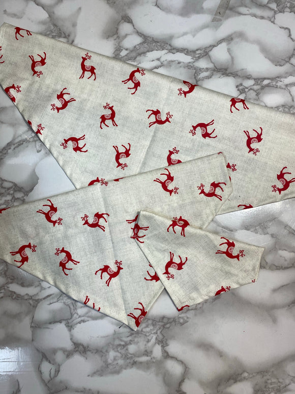 Christmas Dog bandana. Beige with Red Reindeer, s/m/l, fits ON the collar!