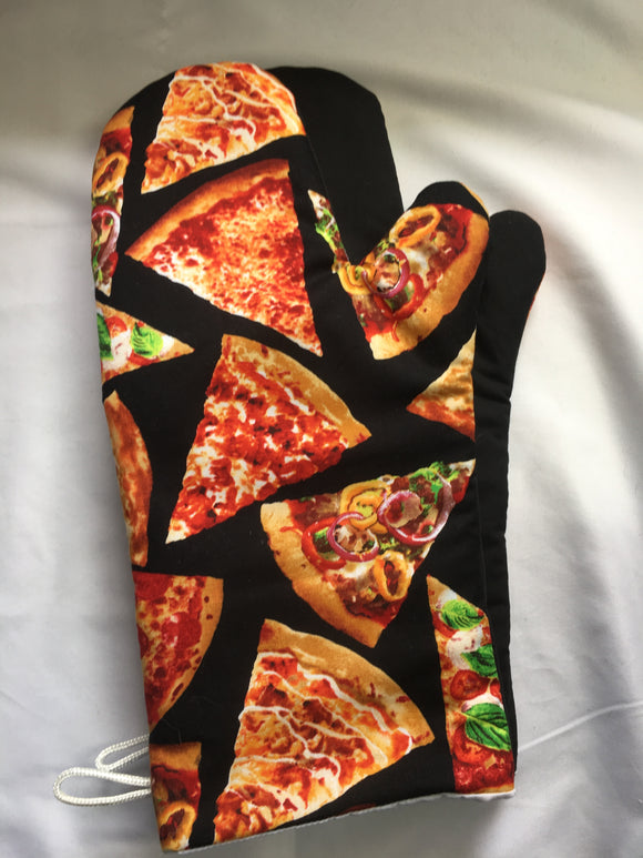 Oven mitts. Food. Pizza!