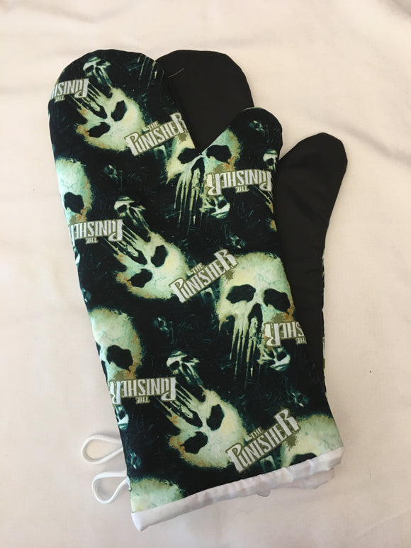 Oven mitts. Pop Culture. Punisher