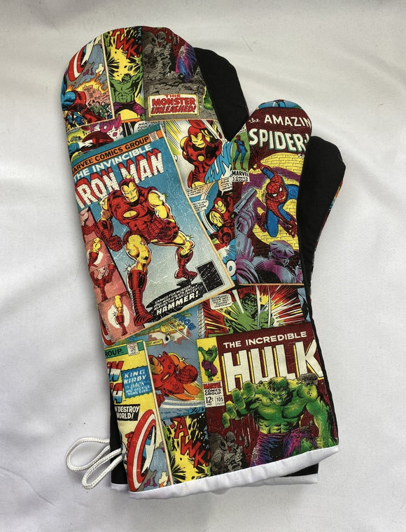 Oven mitts. Pop culture. Avengers. Comic Book