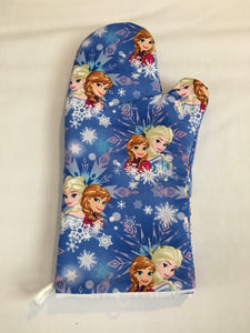 Oven mitts. Disney. Frozen Sisters Elsa and Anna!