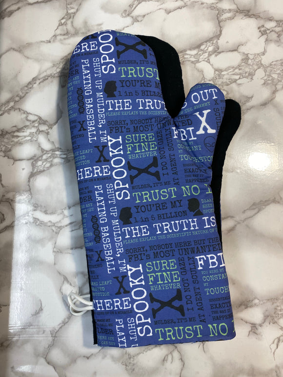 Oven mitts. Pop Culture. X Files.